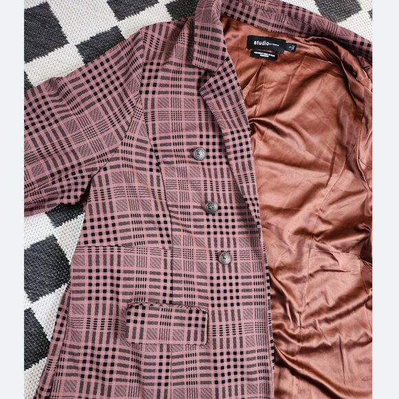 Double Breasted Blazer by Torrid, size 3x, brown plaid - Picture 3 of 7